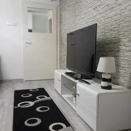 Apartman Dino Apartment *
